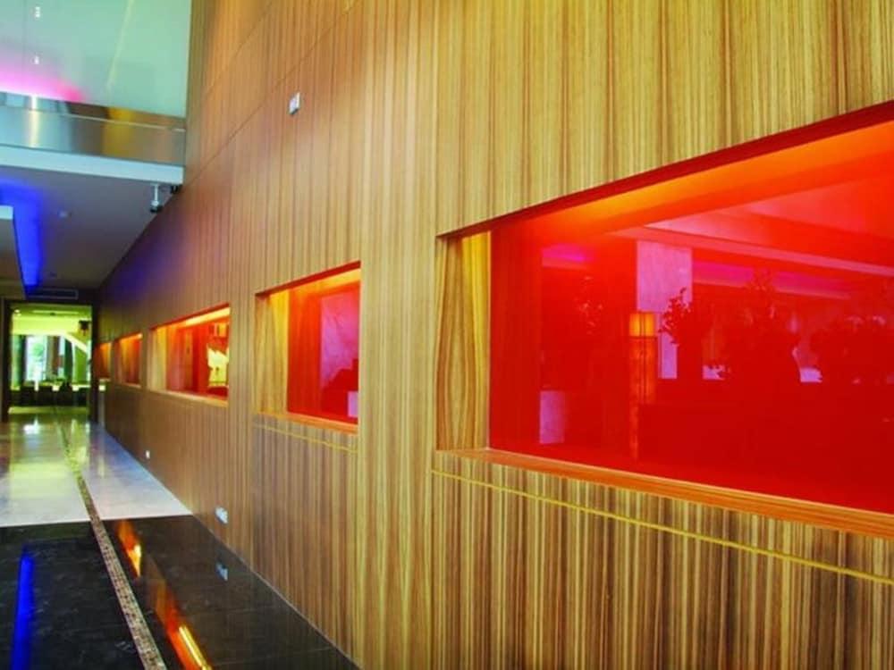 Citichic Sukhumvit 13 By Compass Hospitality - Newly Renovated Otel Bangkok Dış mekan fotoğraf